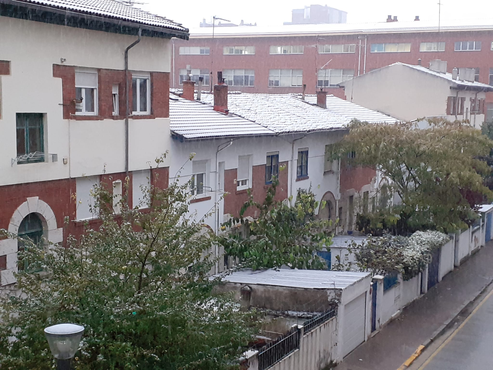 Fotos: La primera nevada del otoño en Burgos en imágenes