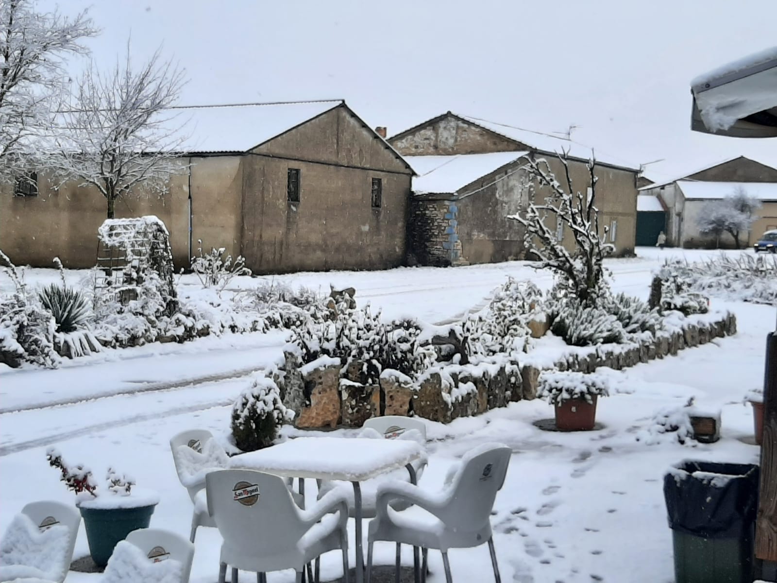 Fotos: La nieve se extiende por la provincia de Burgos