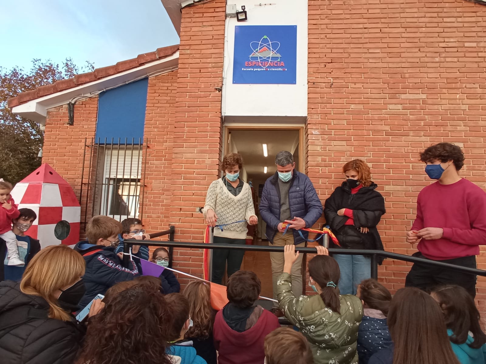 Fotos: Espiciencia engancha a la ciencia y la tecnología a los niños de Las Merindades