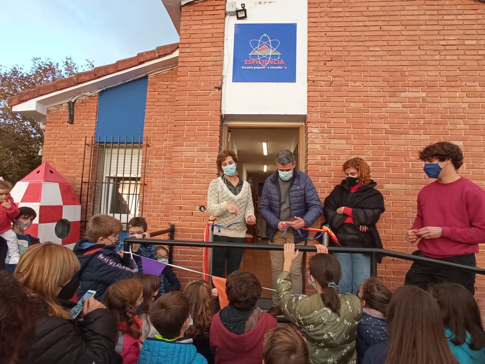 Fotos: Espiciencia engancha a la ciencia y la tecnología a los niños de Las Merindades