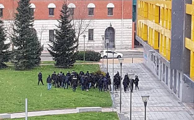 Ultras del Málaga provocan destrozos en la ciudad antes del partido contra el Burgos CF