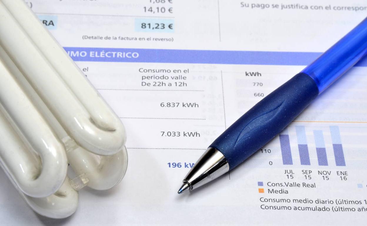 Diciembre comienza con el tercer precio de la luz más caro