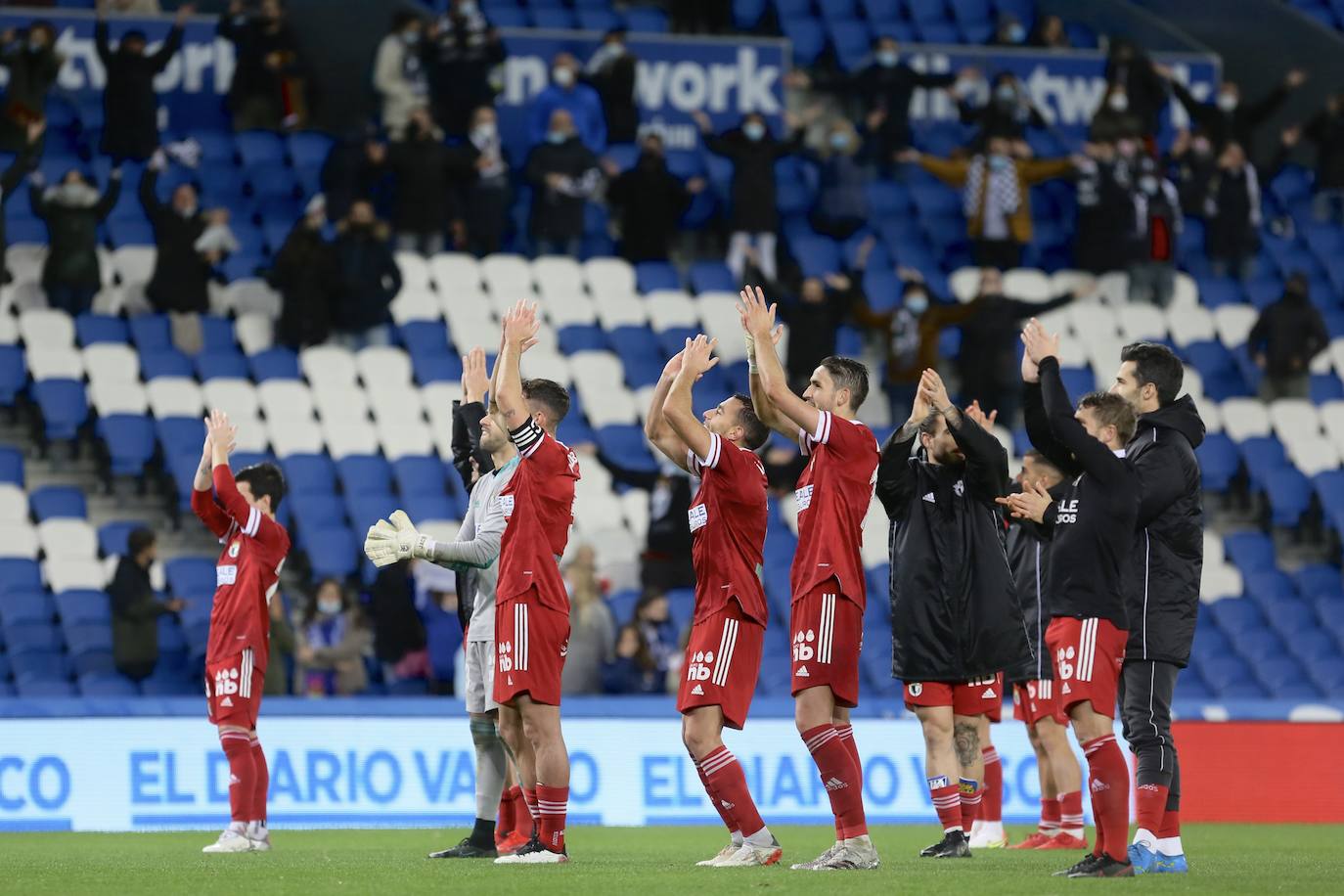 El Burgos CF celebra la victoria. 