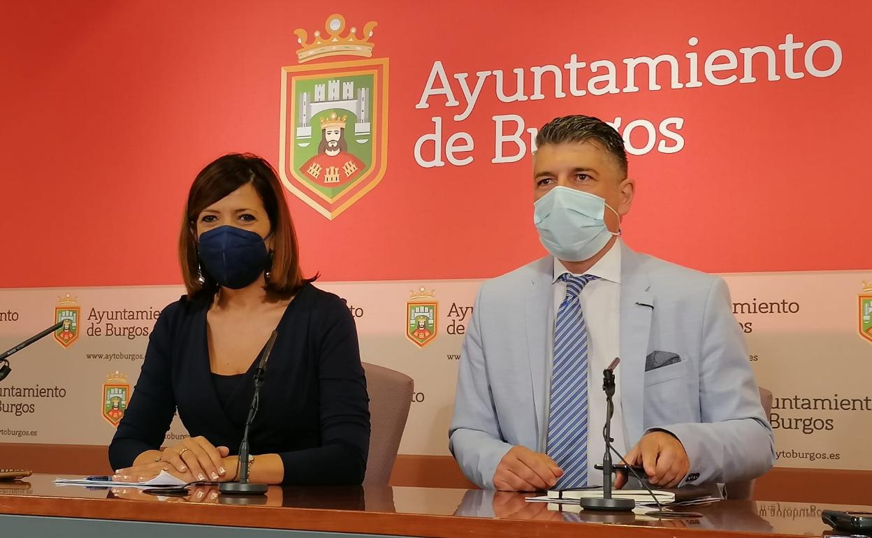 Nuria Barrio y Vicente Marañón, portavoz y vicealcalde de Burgos.