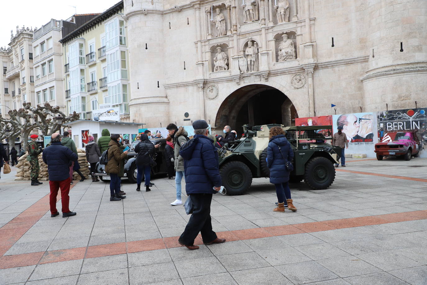 Fotos: Burgos recrea los pasos fronterizos del Berlín dividido