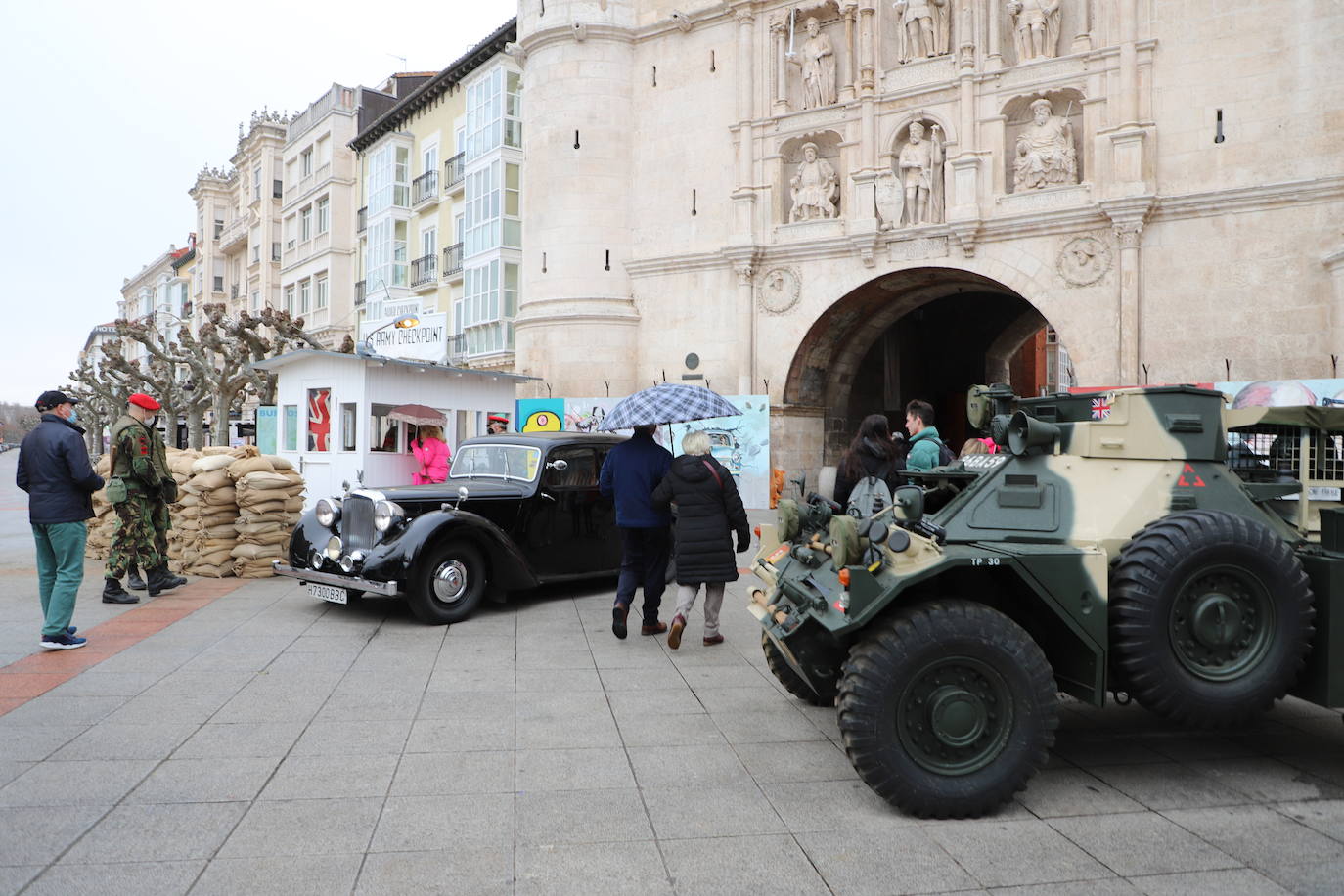 Fotos: Burgos recrea los pasos fronterizos del Berlín dividido