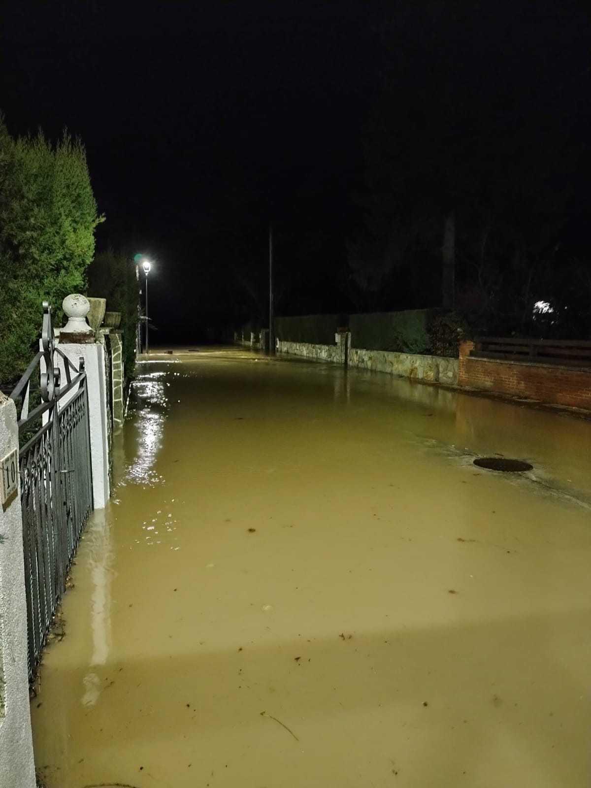 Fotos: El agua se retira de Las Merindades y Miranda