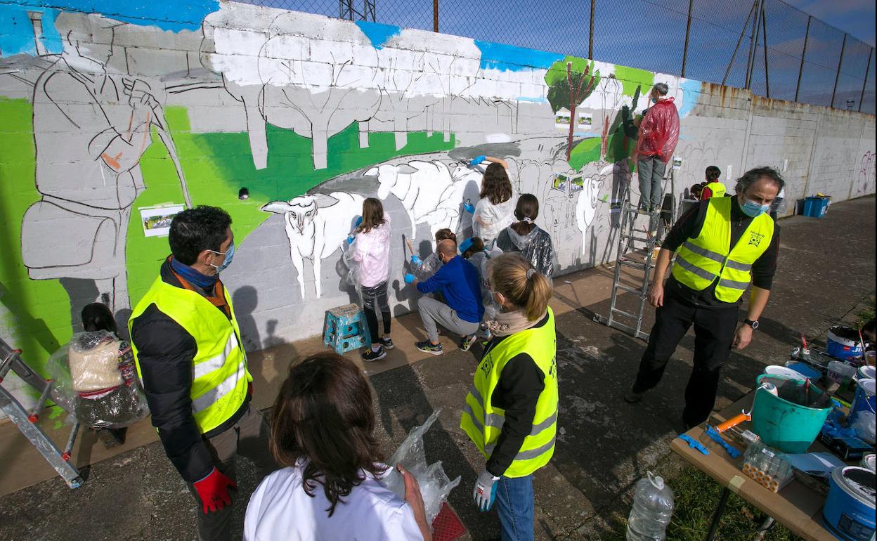 FAE y el Banco Sabadell celebran una jornada de voluntariado ambiental en el polígono industrial Burgos Este.