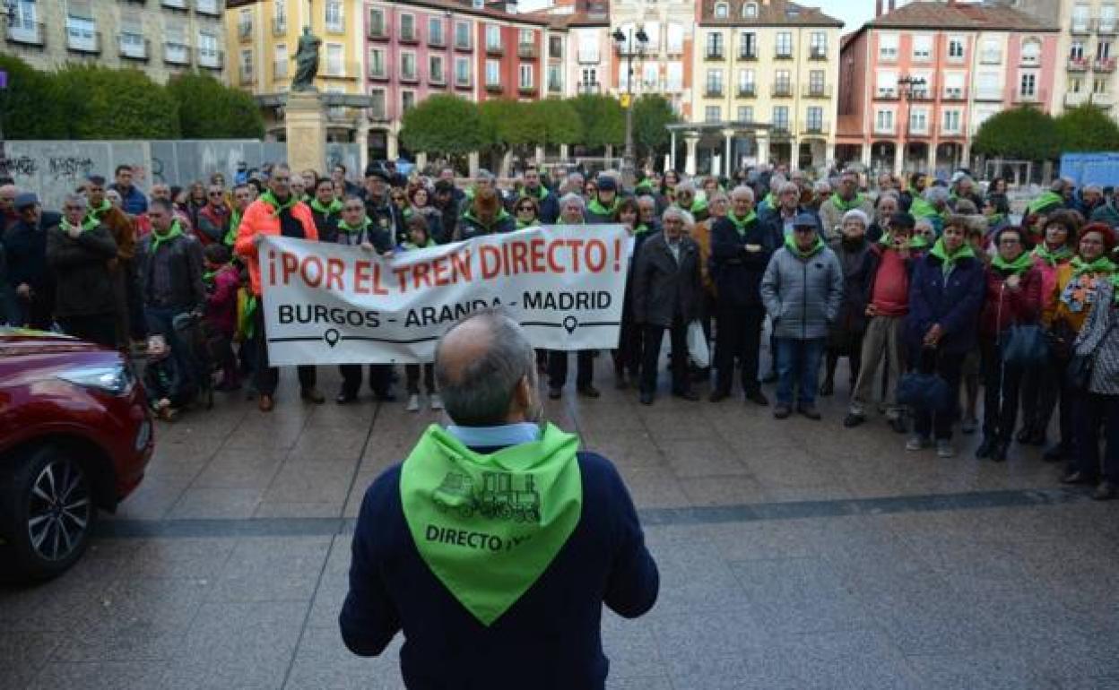 Imagen de archivo de una concentración de la Plataforma Tren Directo. 