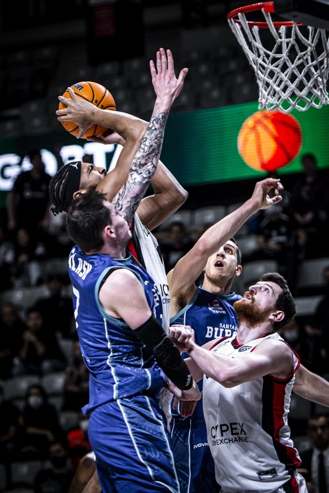 Fotos: El Besiktas - San Pablo, en imágenes