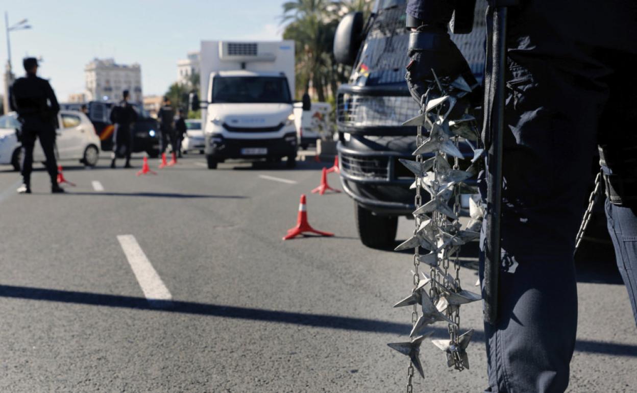 Control de la Policía Nacional. 