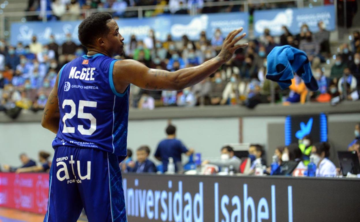 McGee, en el partido entre el San Pablo y el UCAM Murcia.