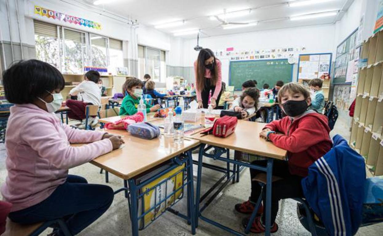 Los médicos de Madrid piden adelantar las vacaciones escolares