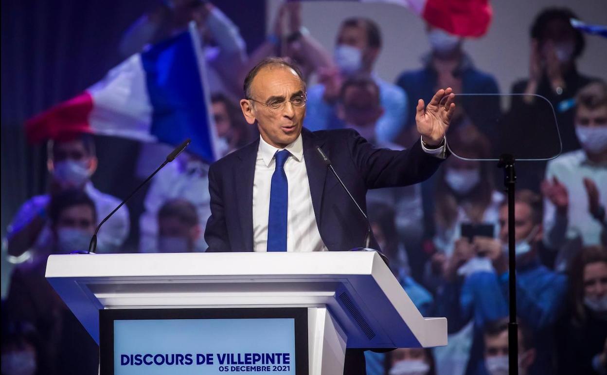 Eric Zemmour se ha desvinculado de algunos actos amenazantes que achacan a su militancia y que él atribuye a «miserables idiotas».