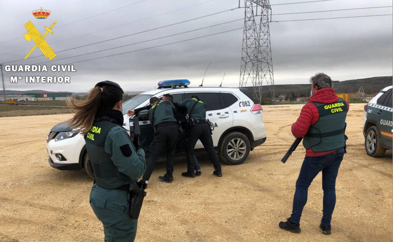 Simulacro de atentado terrorista de la Guardia Civil en Sotopalacios.