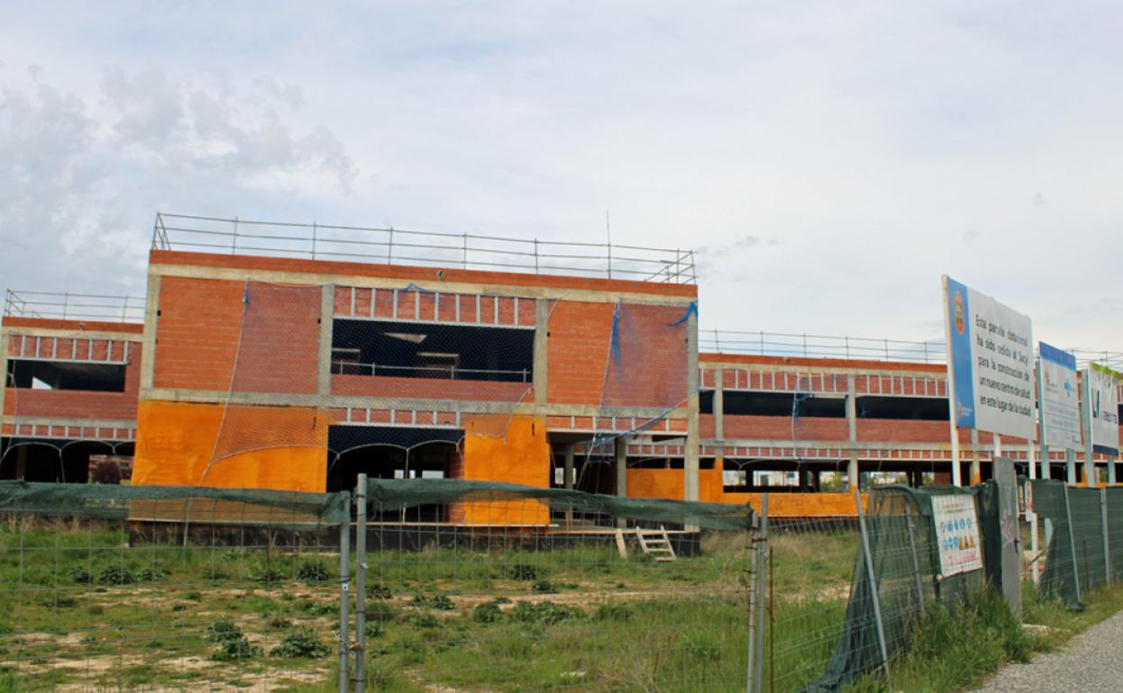 La obra del centro de salud lleva más de dos años paralizada. 