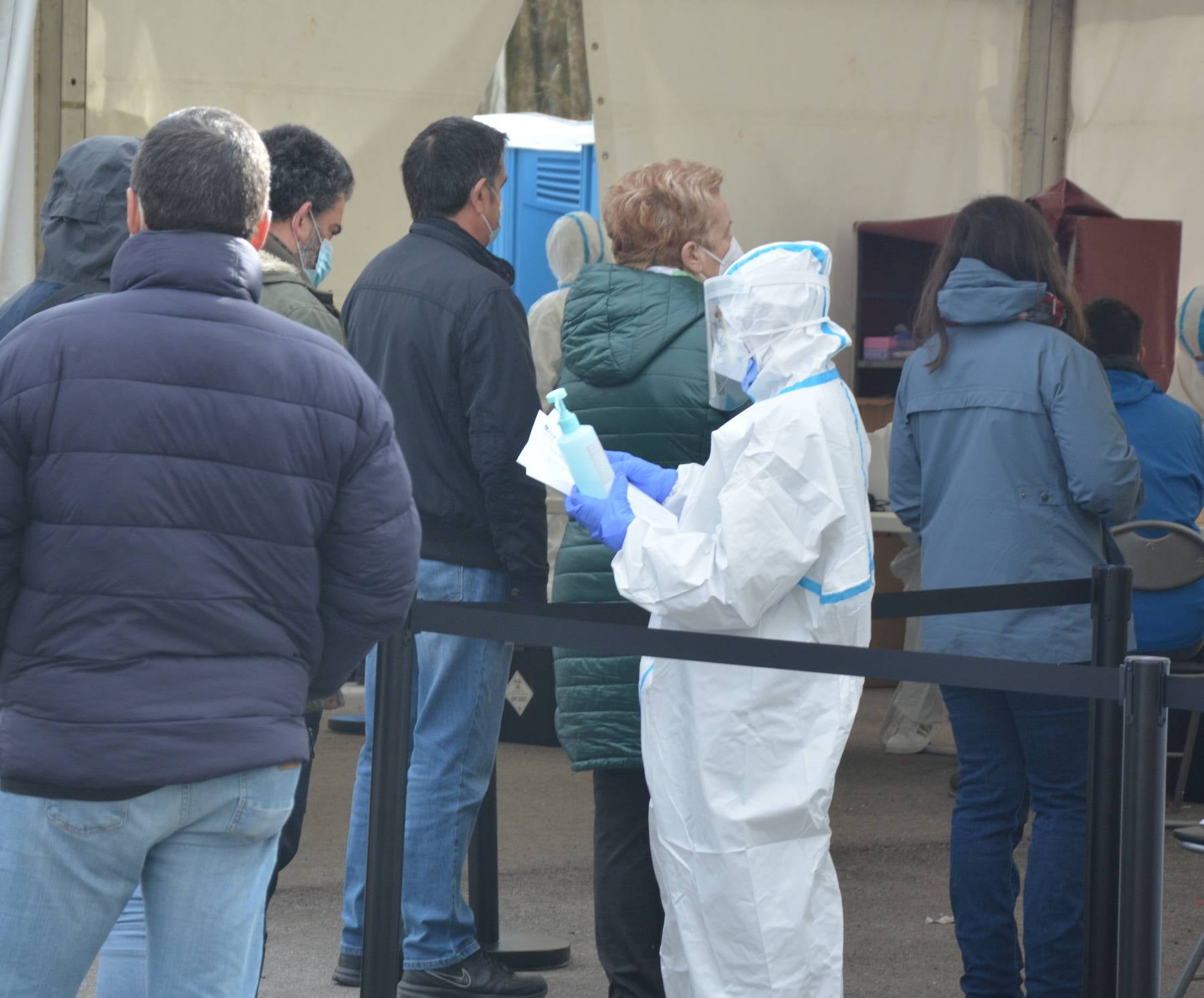 Fotos: Respuesta masiva al cribado en Burgos