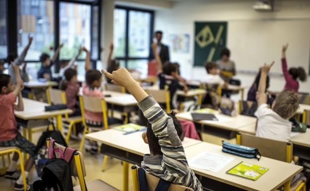 Alumnos de primaria en clase.