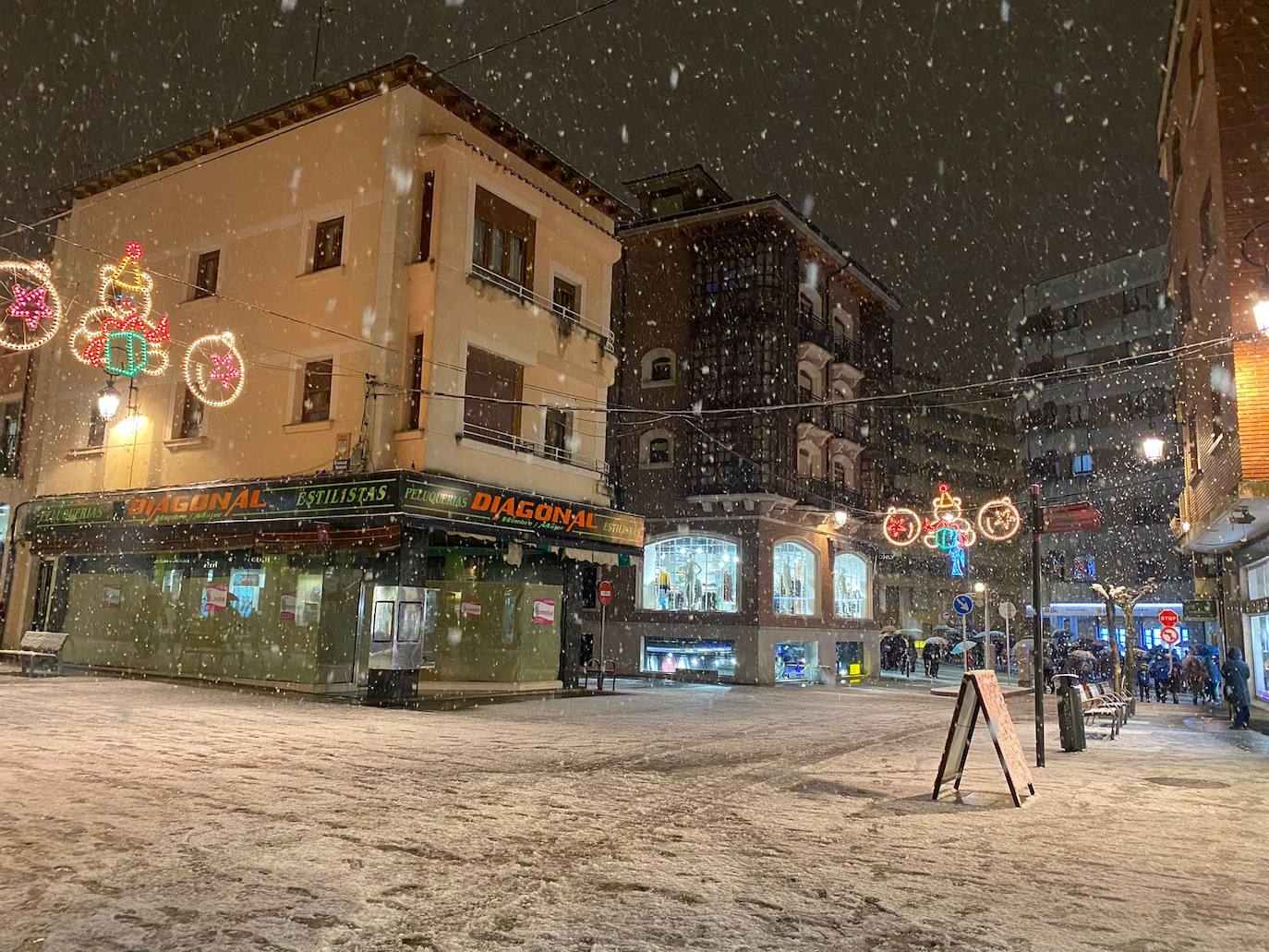 Fotos: La nieve y los Reyes Magos visitan Aranda