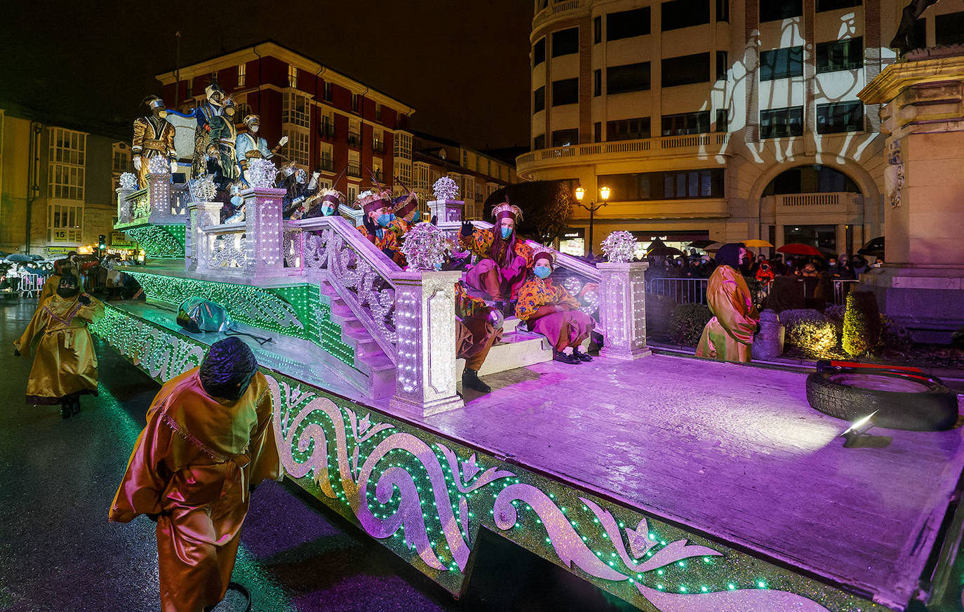 Fotos: Ilusión, frío y mascarillas para recibir a los Reyes Magos