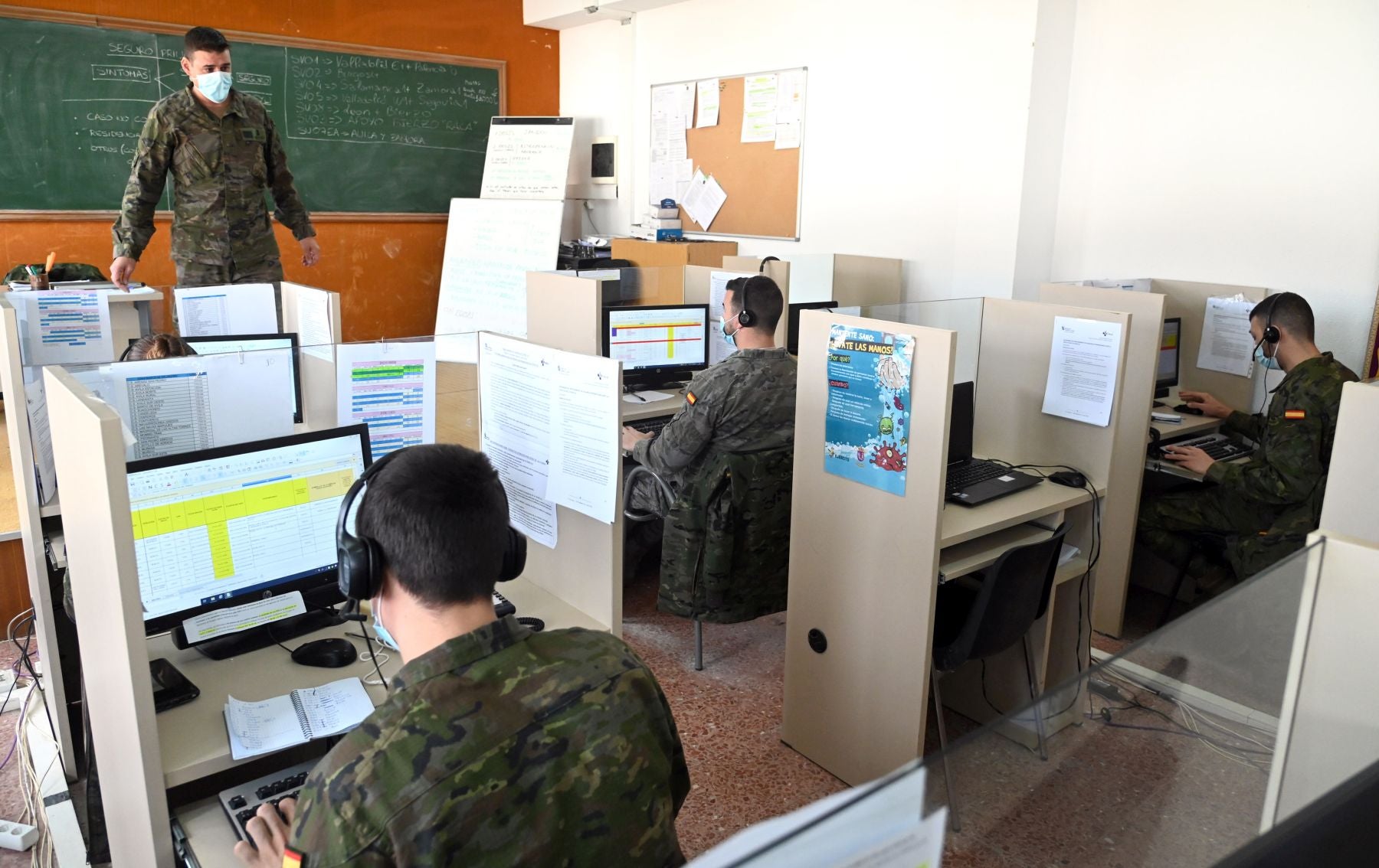 Fotos: Los rastreadores del Ejército siguen trabajando