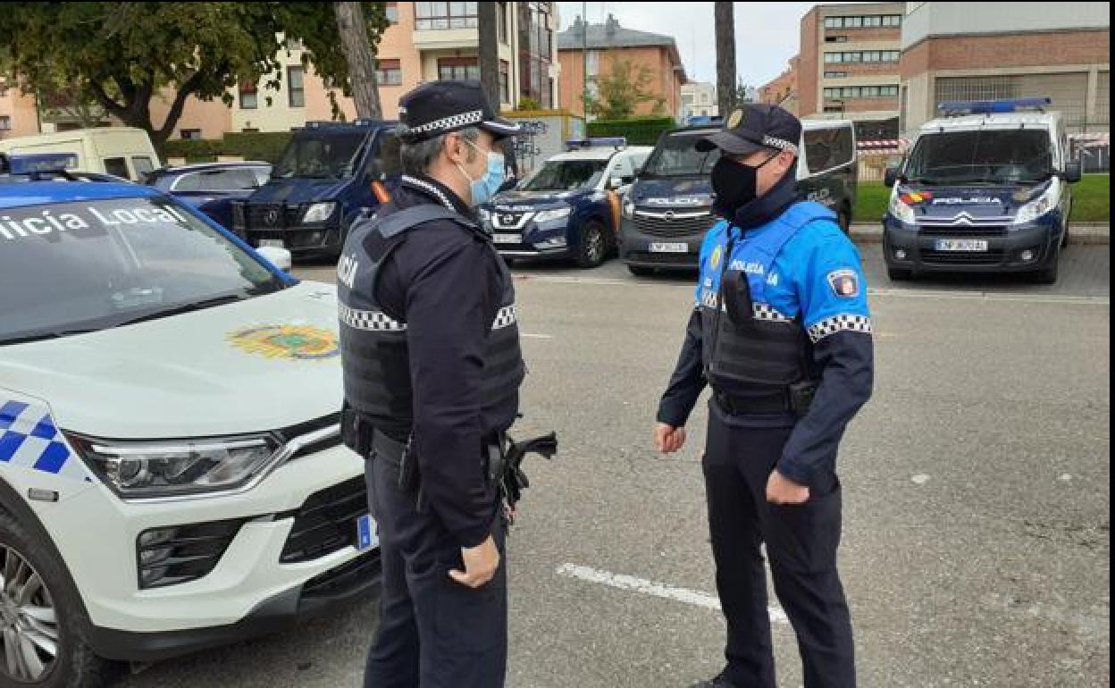 Policías de la Nacional y la Local de Burgos.