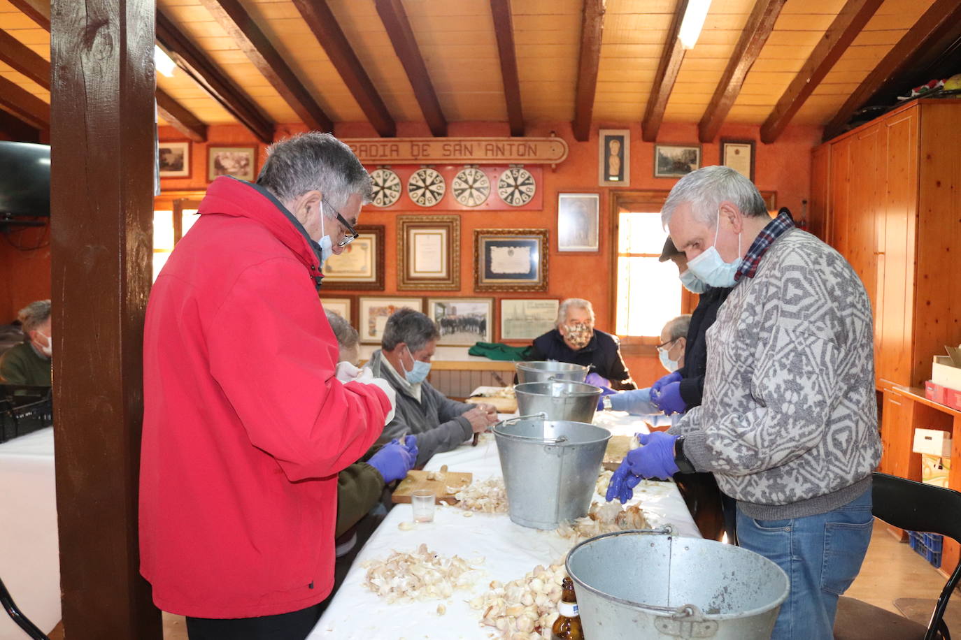 Fotos: Empieza la preparación de los tradicionales Titos de Burgos