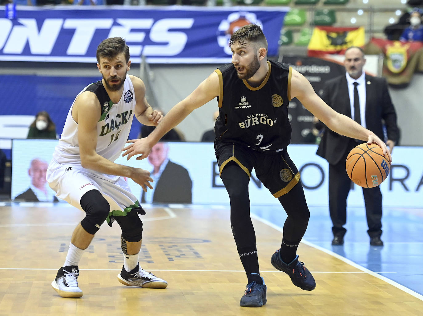 Fotos: El San Pablo se despide de la Champions