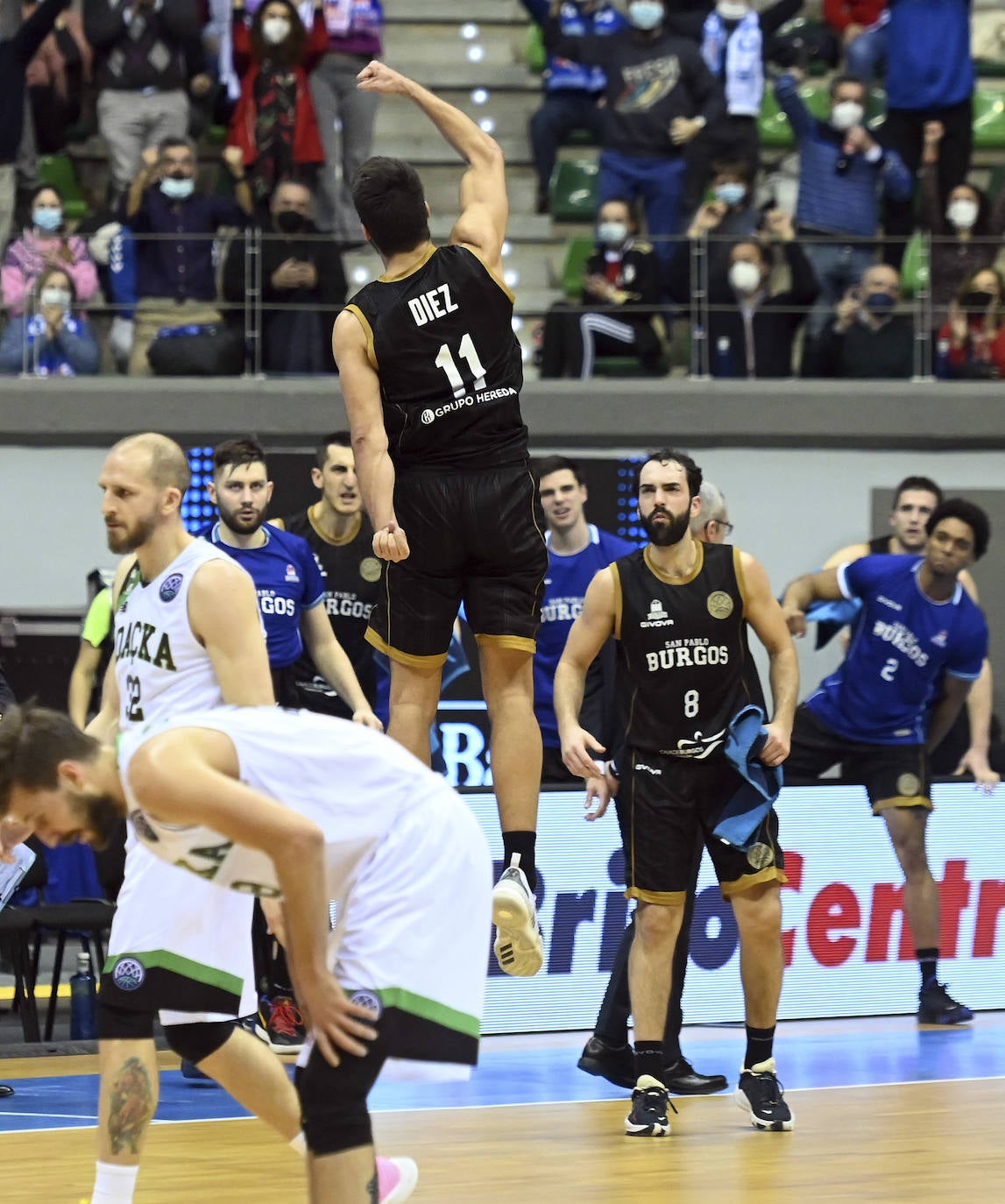 Fotos: El San Pablo se despide de la Champions