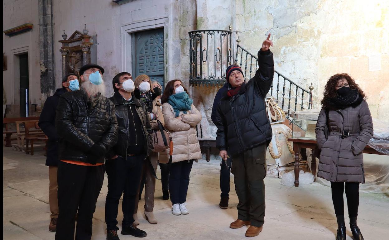 Los socialistas han realizado una visita al Monasterio de Santa María de Valpuesta.