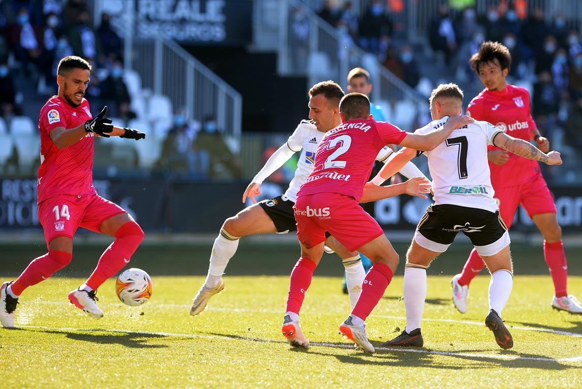 Fotos: El Burgos golea al Leganés