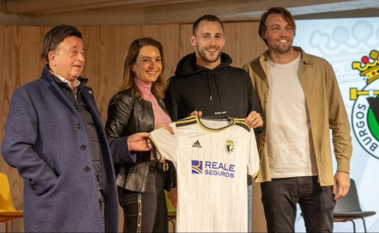 Malbasic ha sido presentado en la Fundación Caja de Burgos. 