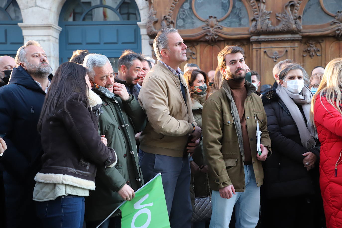 Ortega Smith y Macarena Olona acompañan al candidato a la presidencia de la Junta por Vox en el inicio de campaña.