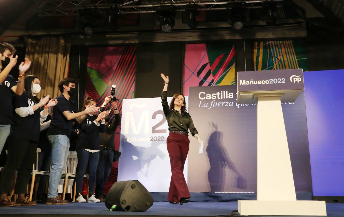 Fotos: Isabel Díaz Ayuso se da un baño de masas en Burgos