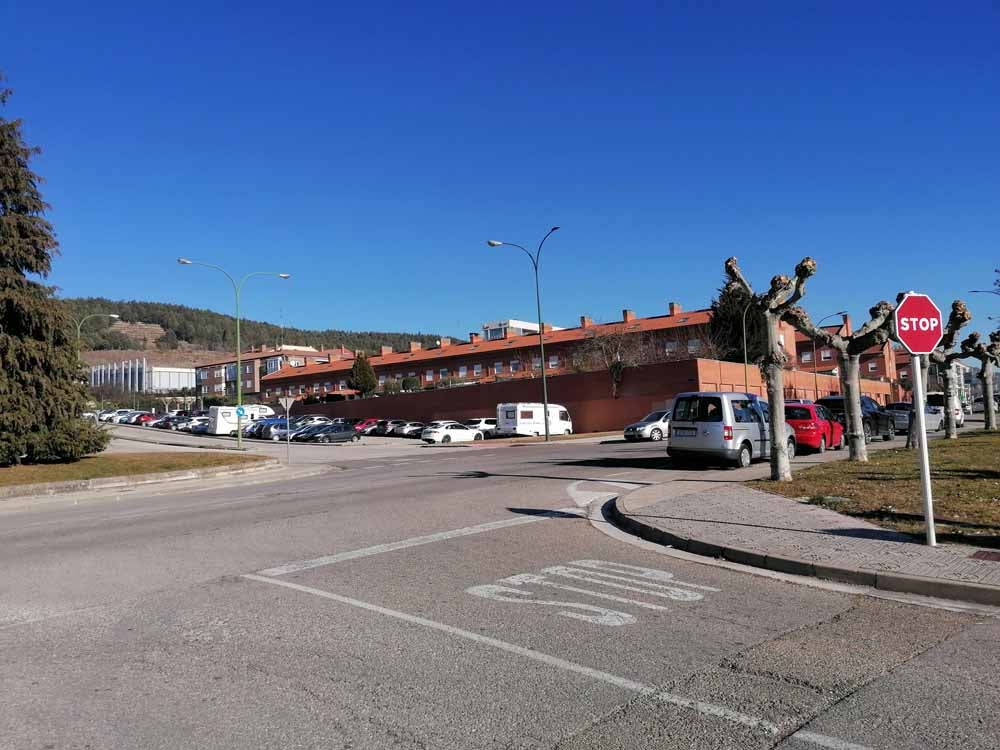 Fotos: Los vecinos de la Barriada de los Ríos reivindican mejoras para este barrio de Burgos