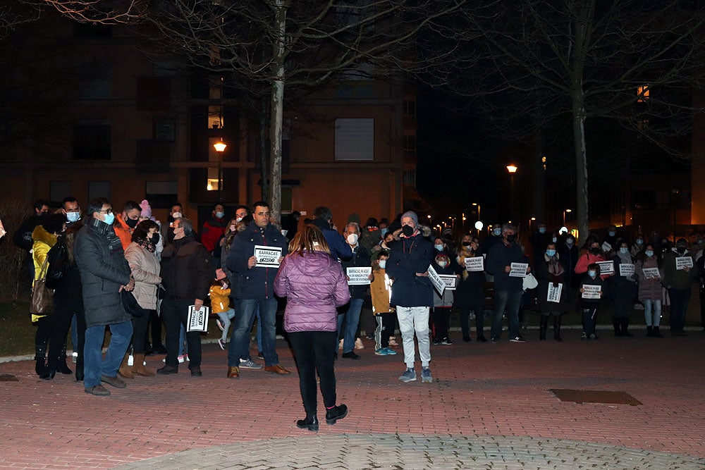 Fotos: Los vecinos de Fuentecillas protestan contra las barracas