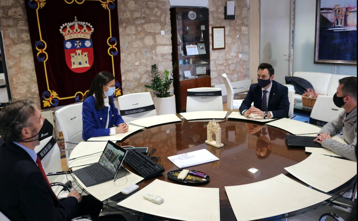 De la Rosa y Pérez Mateos se han reunido este viernes.