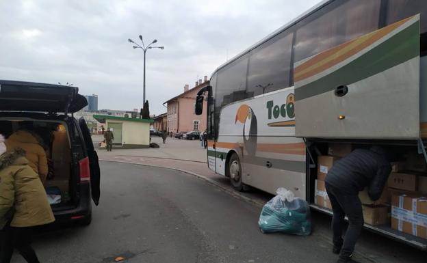 El burgalés que cruzó Europa en furgoneta llega a Polonia con la ayuda humanitaria