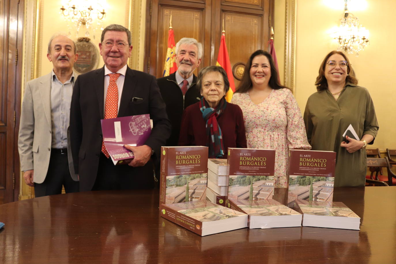 Los autores han presentado el primer volumen en la Diputación de Burgos. 