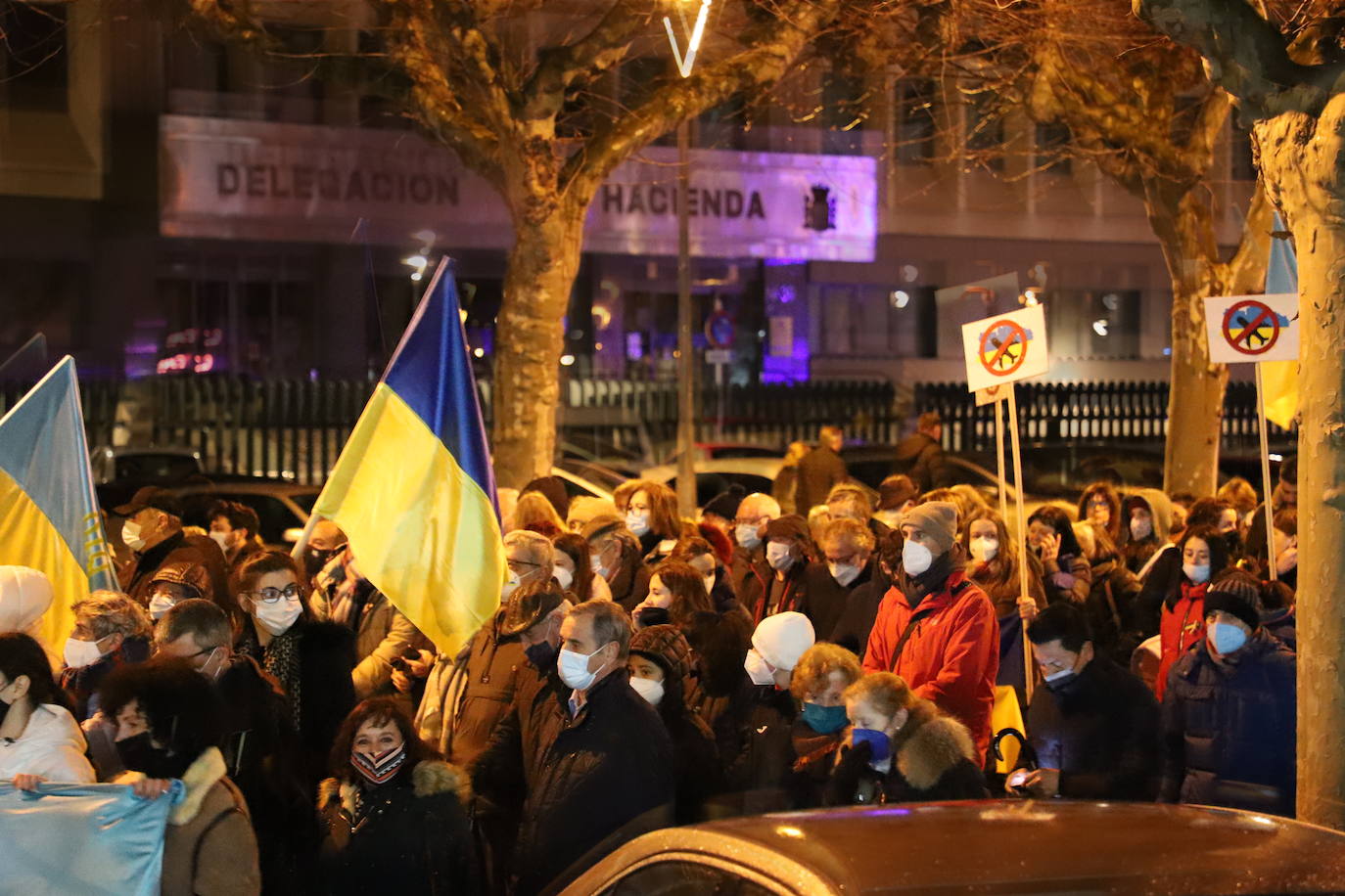 La comunidad ucraniana y los burgaleses, unidos en la manifestación por la paz en las calles de Burgos