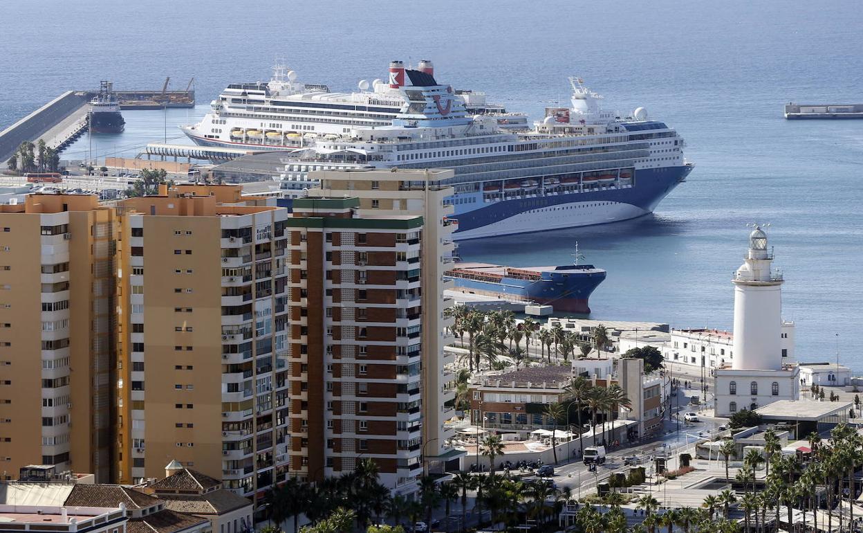 El puerto de cruceros de Málaga. 