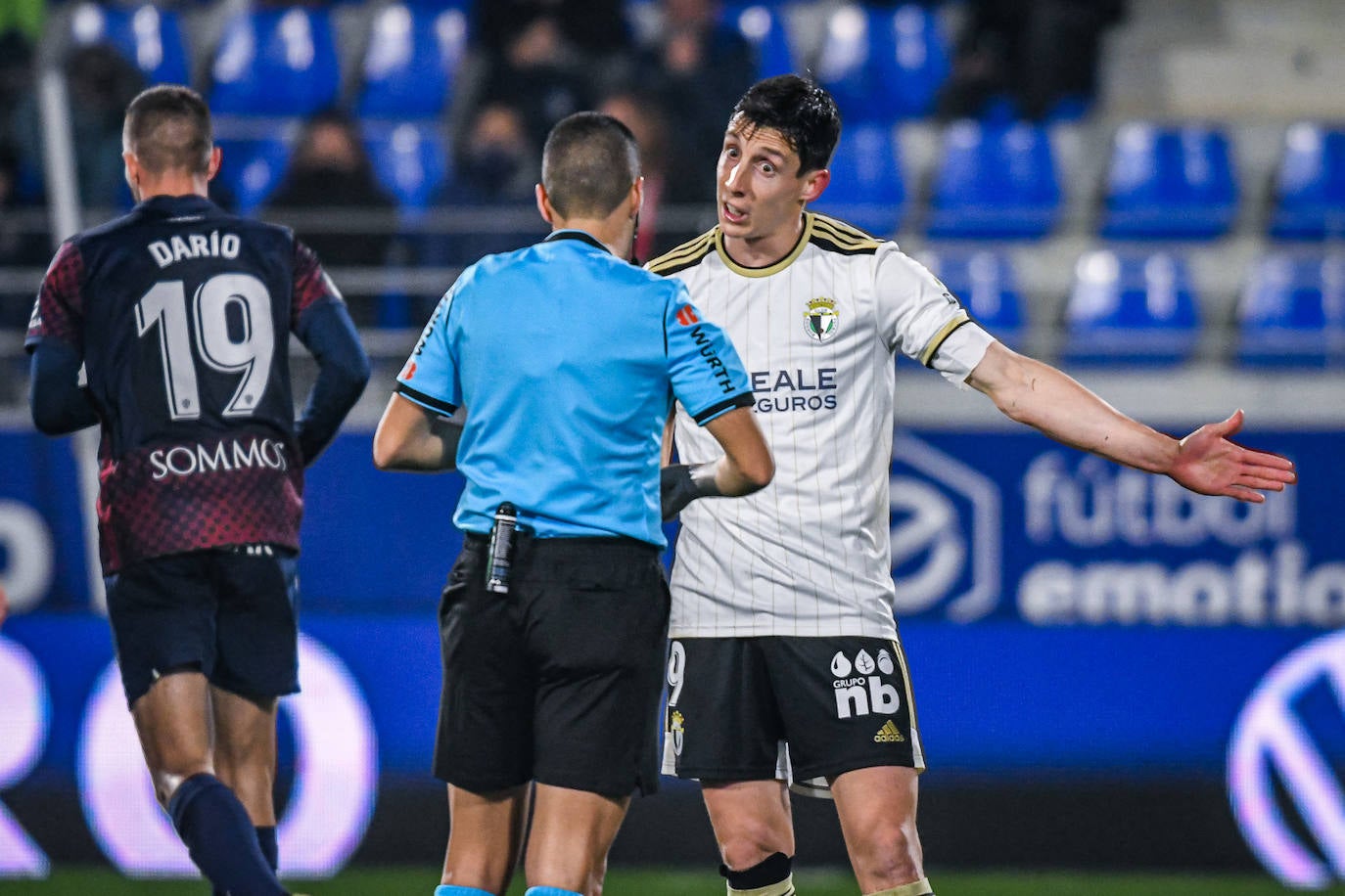 Fotos: El Burgos CF cae por la mínima ante el Huesca