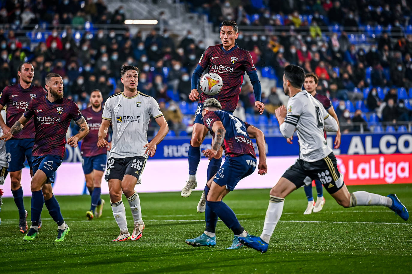 Fotos: El Burgos CF cae por la mínima ante el Huesca