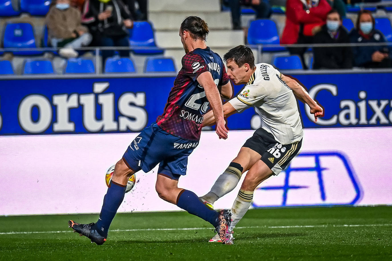 Fotos: El Burgos CF cae por la mínima ante el Huesca