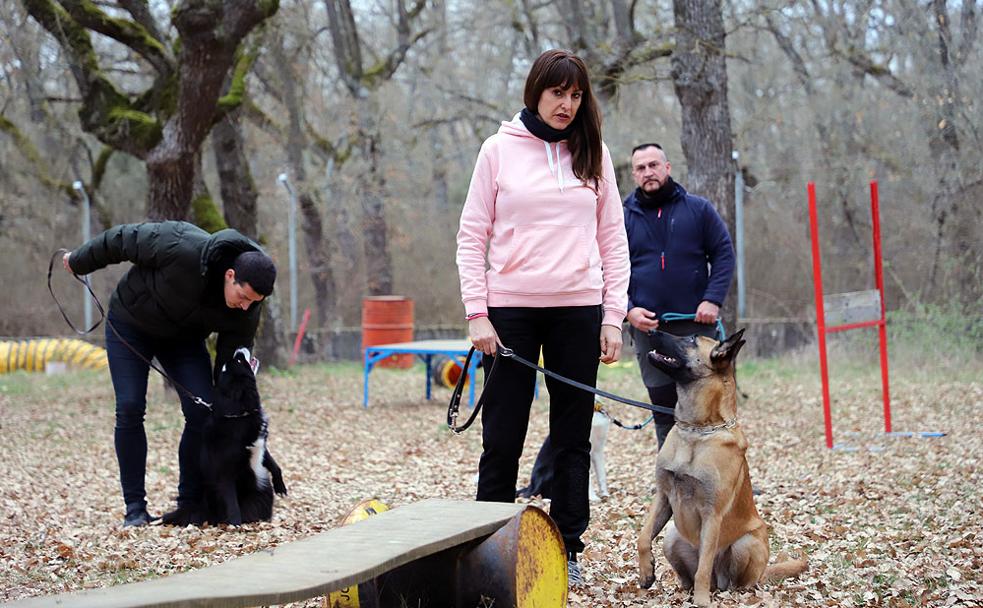 Israel, Susana y Vicente son tres de los nuevos voluntarios del GREM de Burgos.