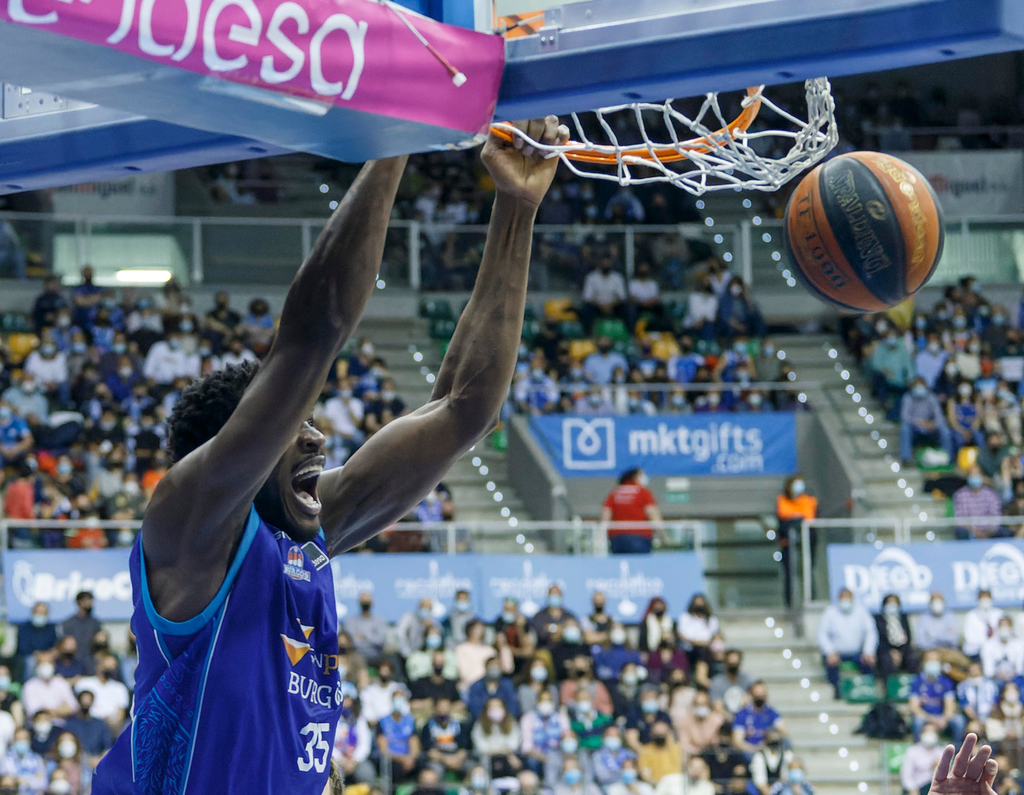 Fotos: El San Pablo no puede con Baskonia