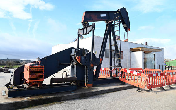 Fotos: El Museo del Petróleo mantiene viva la historia e impulsando el turismo en la comarca