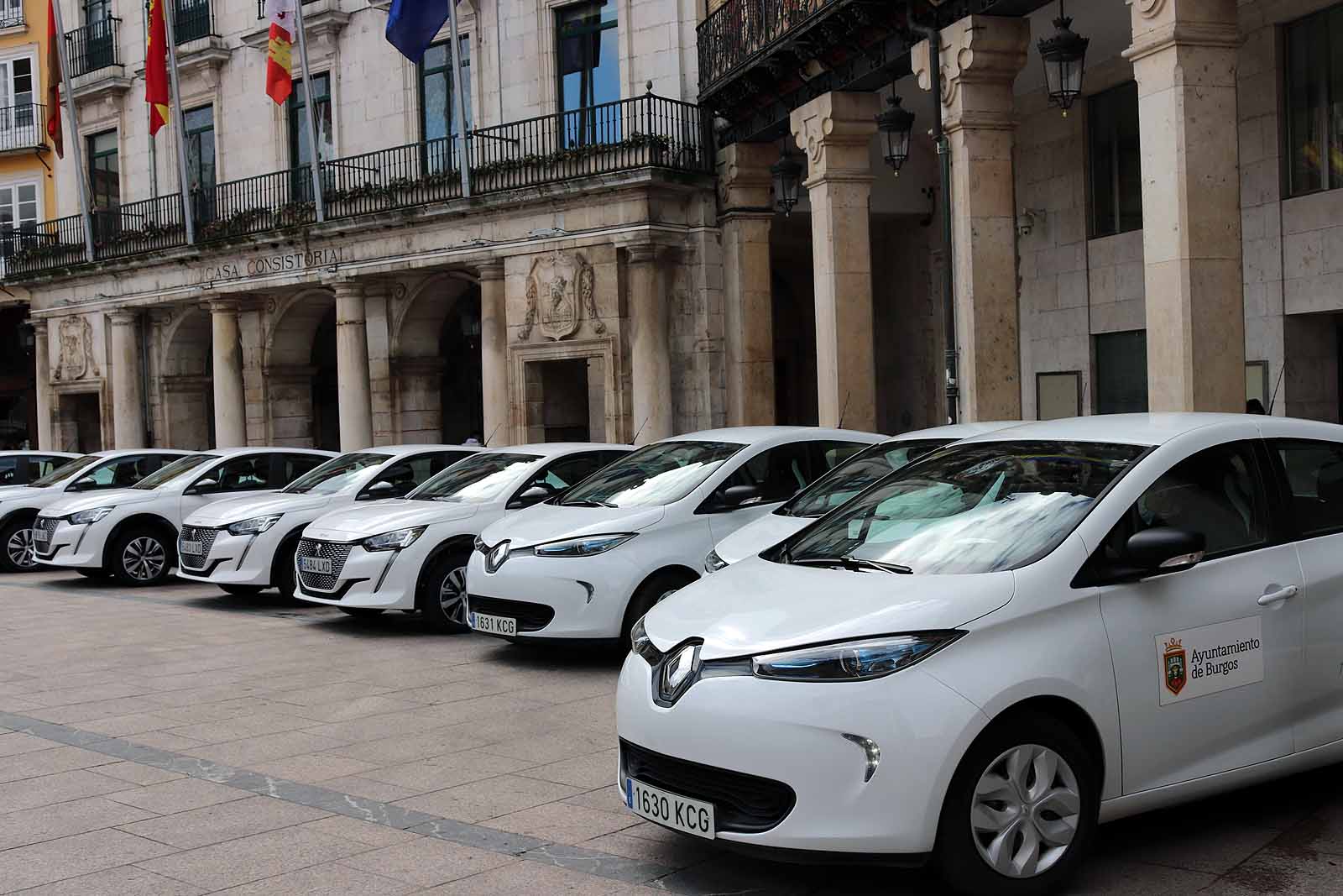 Fotos: El Ayuntamiento de Burgos estrena coches eléctricos