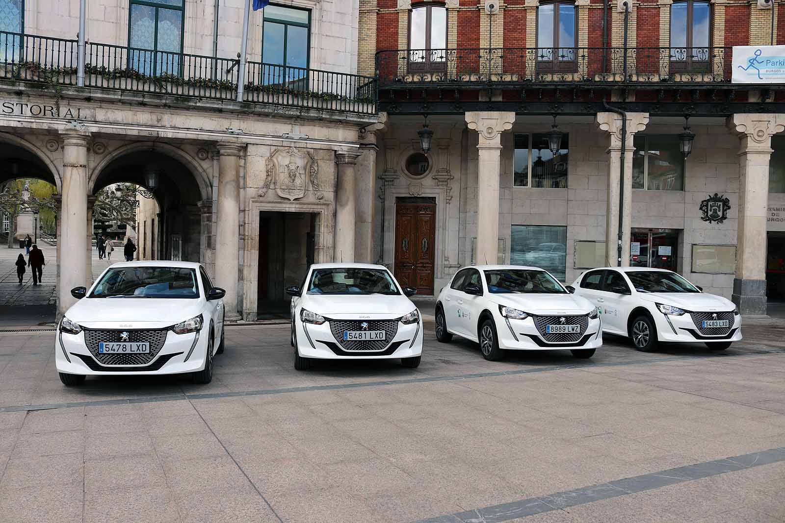 Fotos: El Ayuntamiento de Burgos estrena coches eléctricos