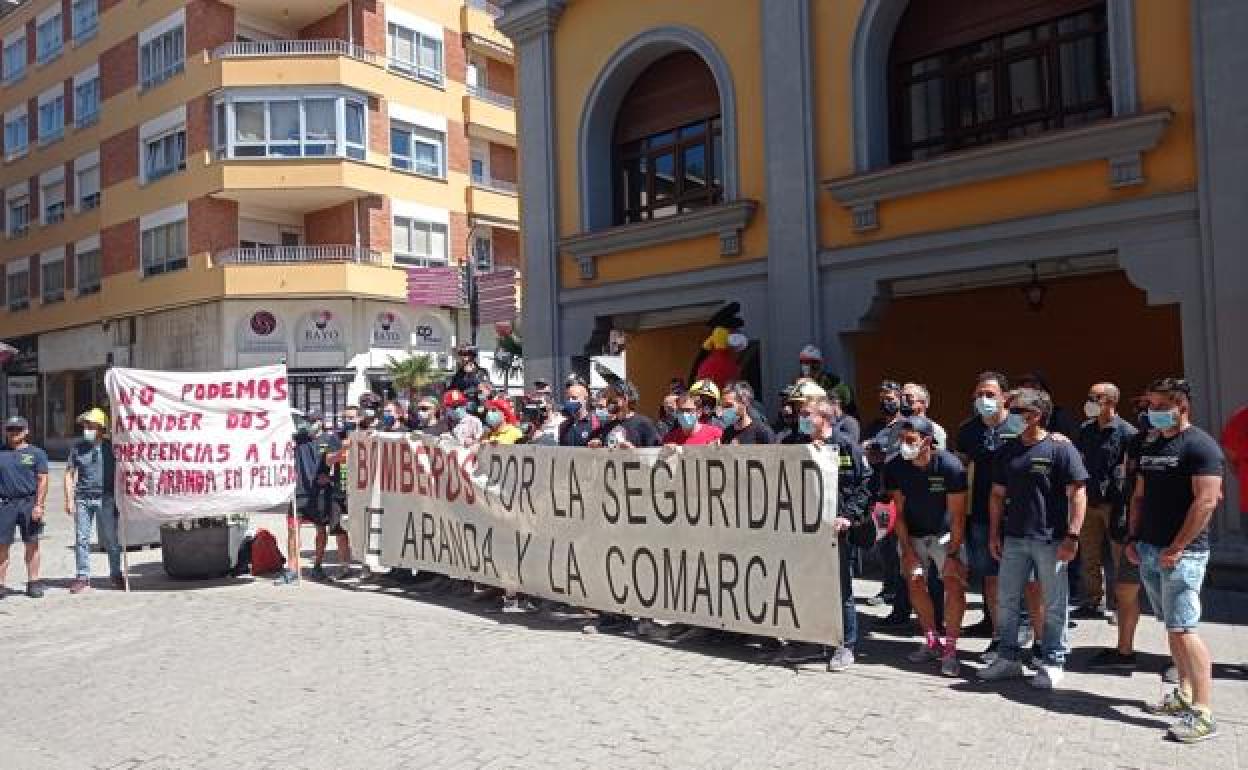 Imagen de una de las protestas de los bomberos de Aranda.